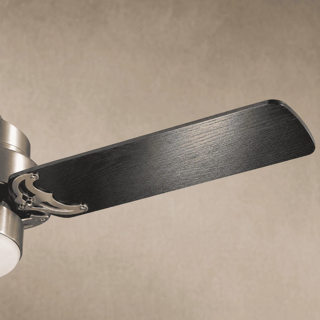 Ventilateur de Plafond Grande Envergure 107cm — LED Design